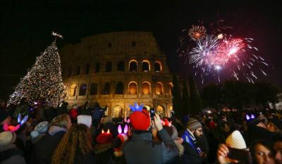 Roma prohíbe la pirotecnia en Nochevieja para proteger a humanos y mascotas